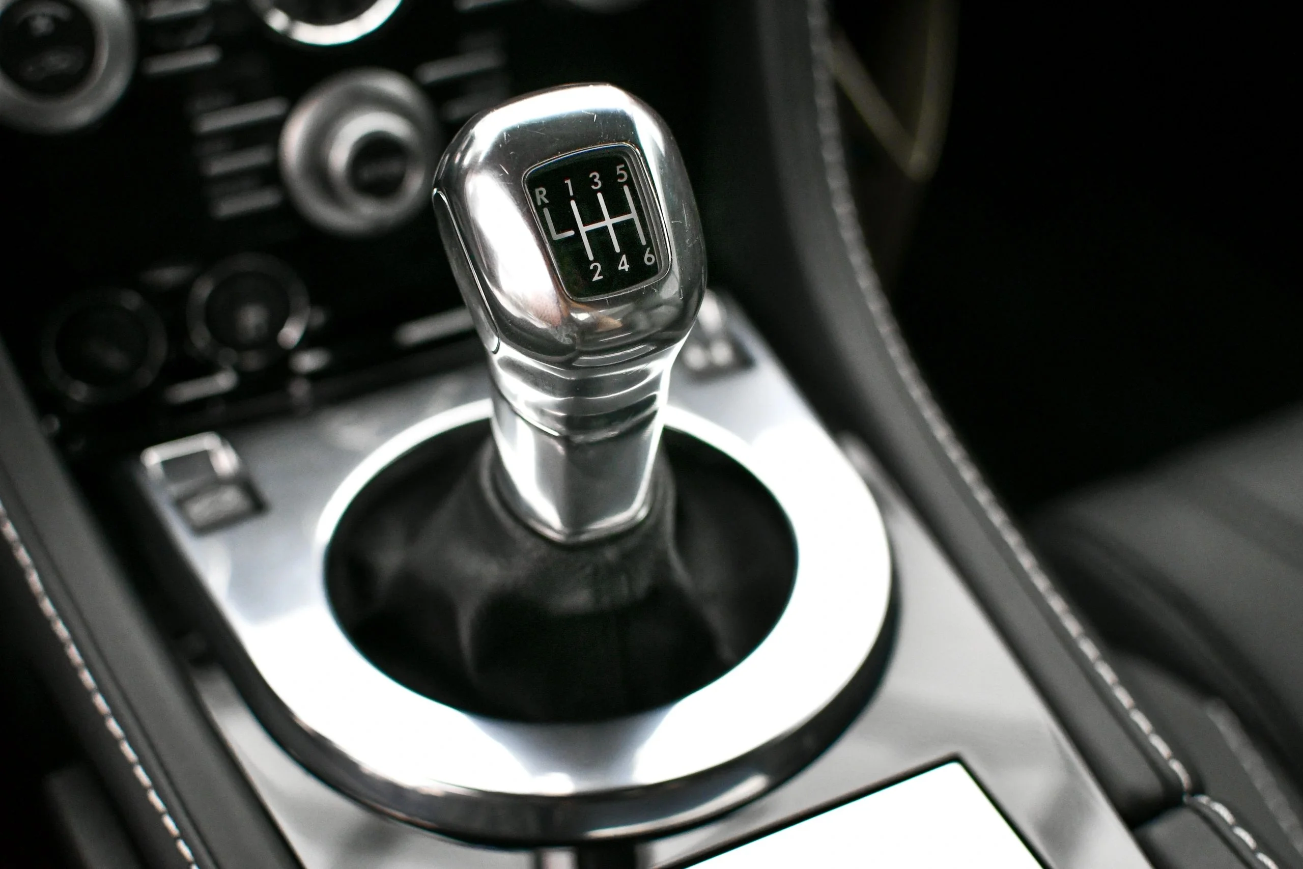 Aston Martin DBS 2009 Gallery 06