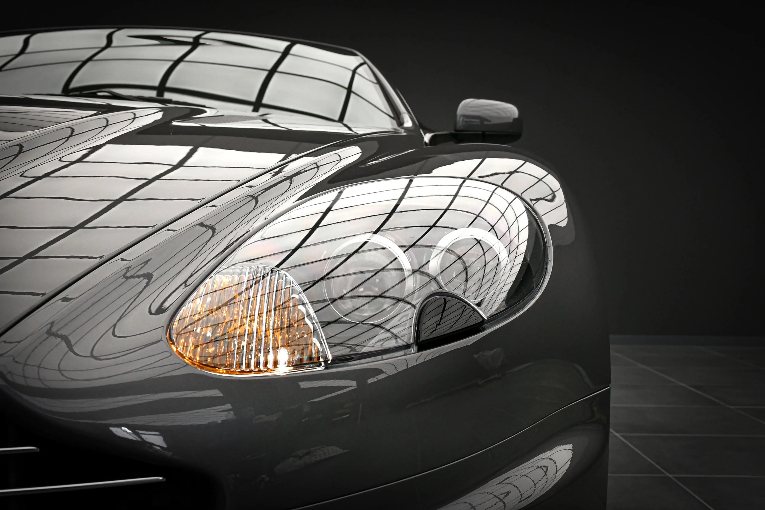 Aston Martin DBS 2009 Gallery 07