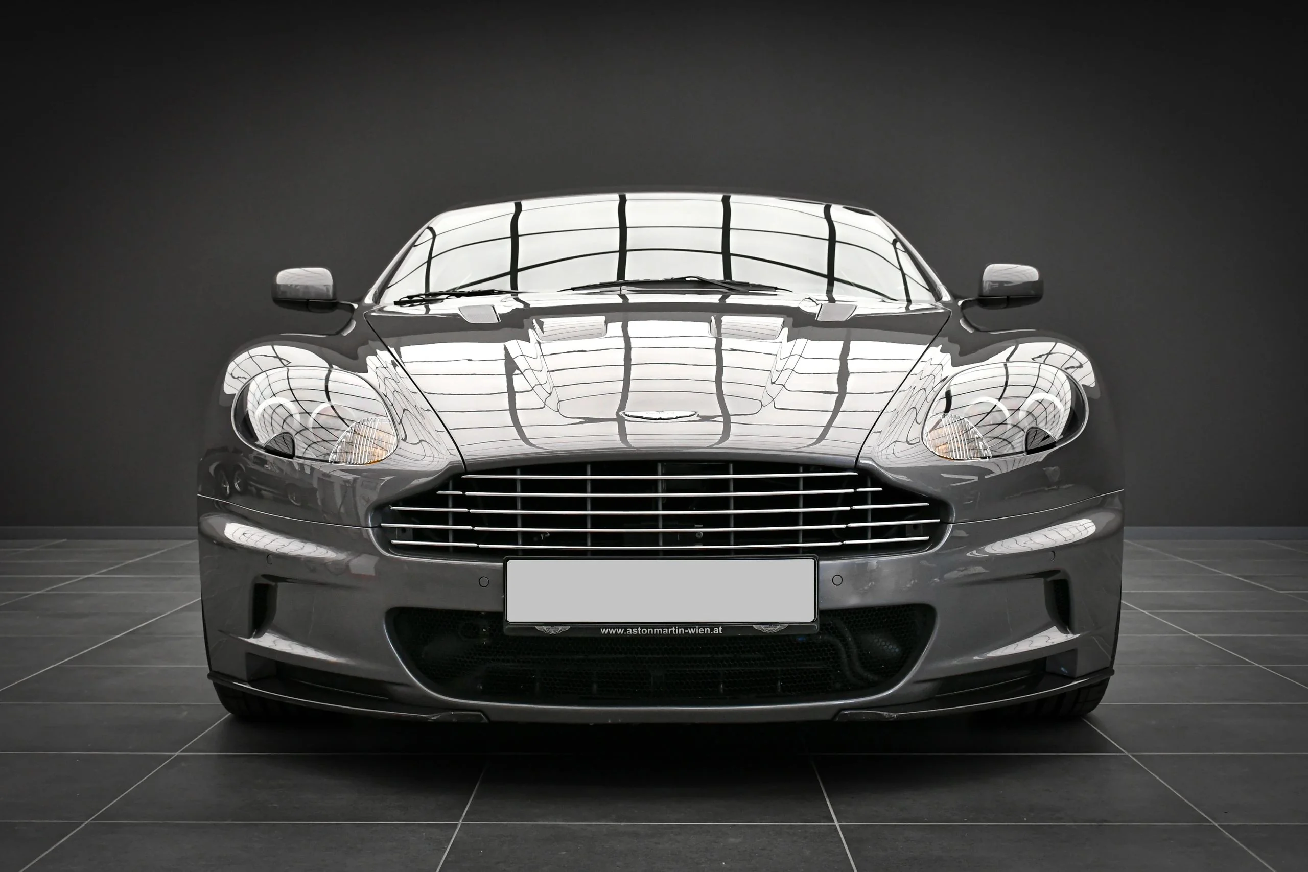 Aston Martin DBS 2009 Gallery 11