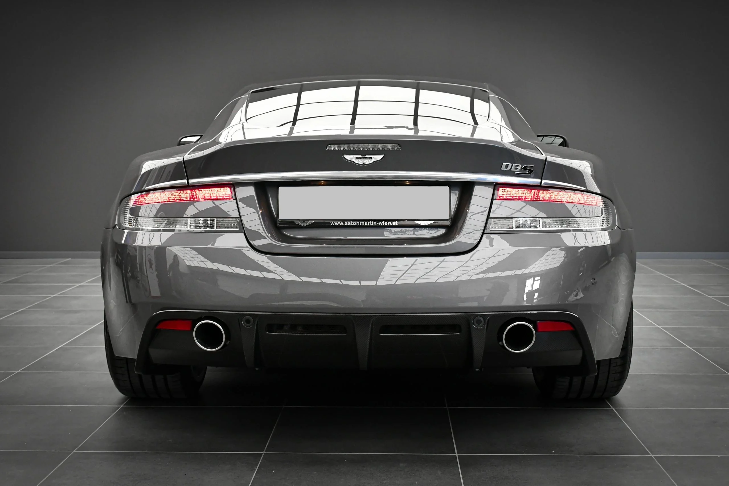 Aston Martin DBS 2009 Gallery 12