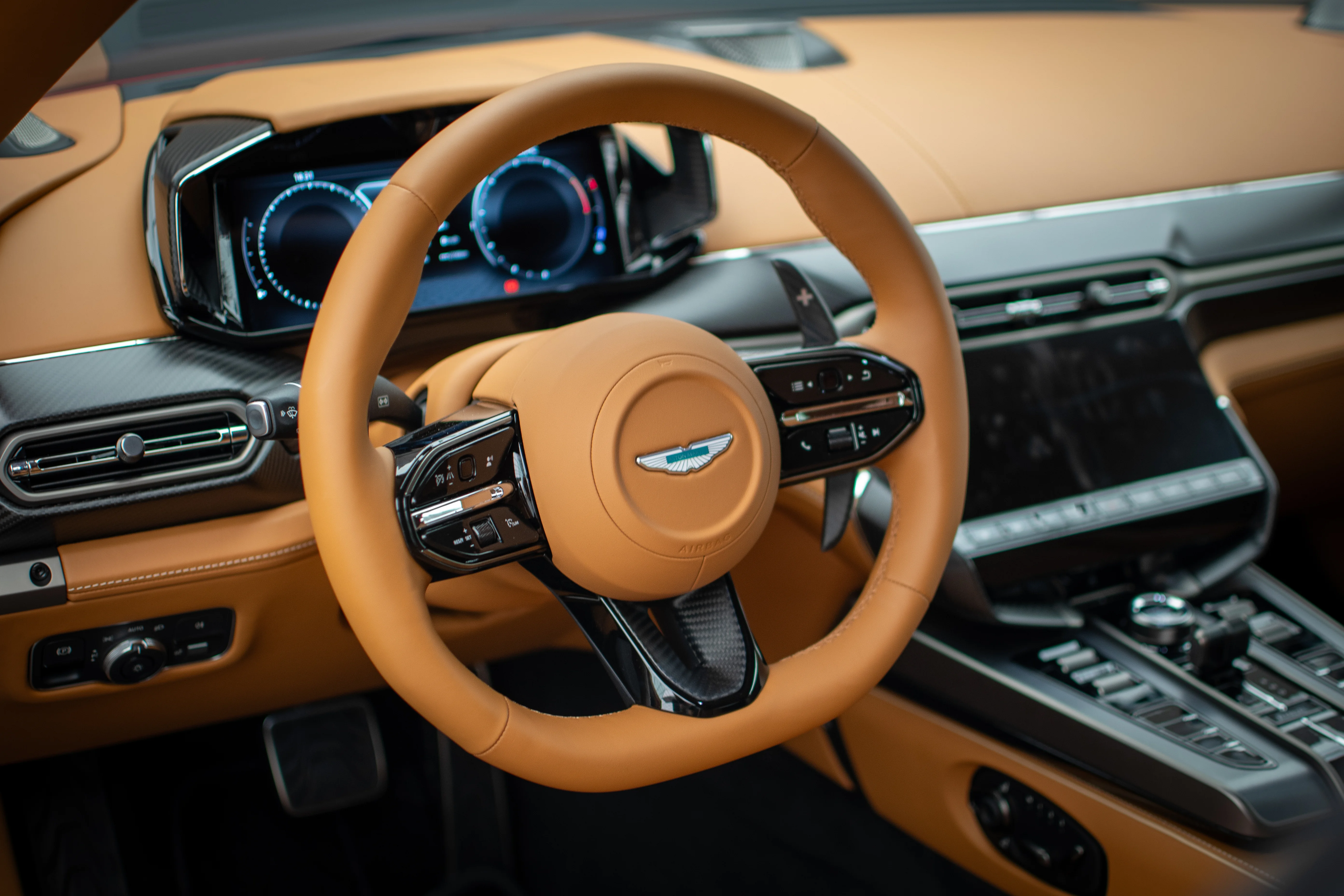 Aston Martin Vanquish 2025 Gallery 09