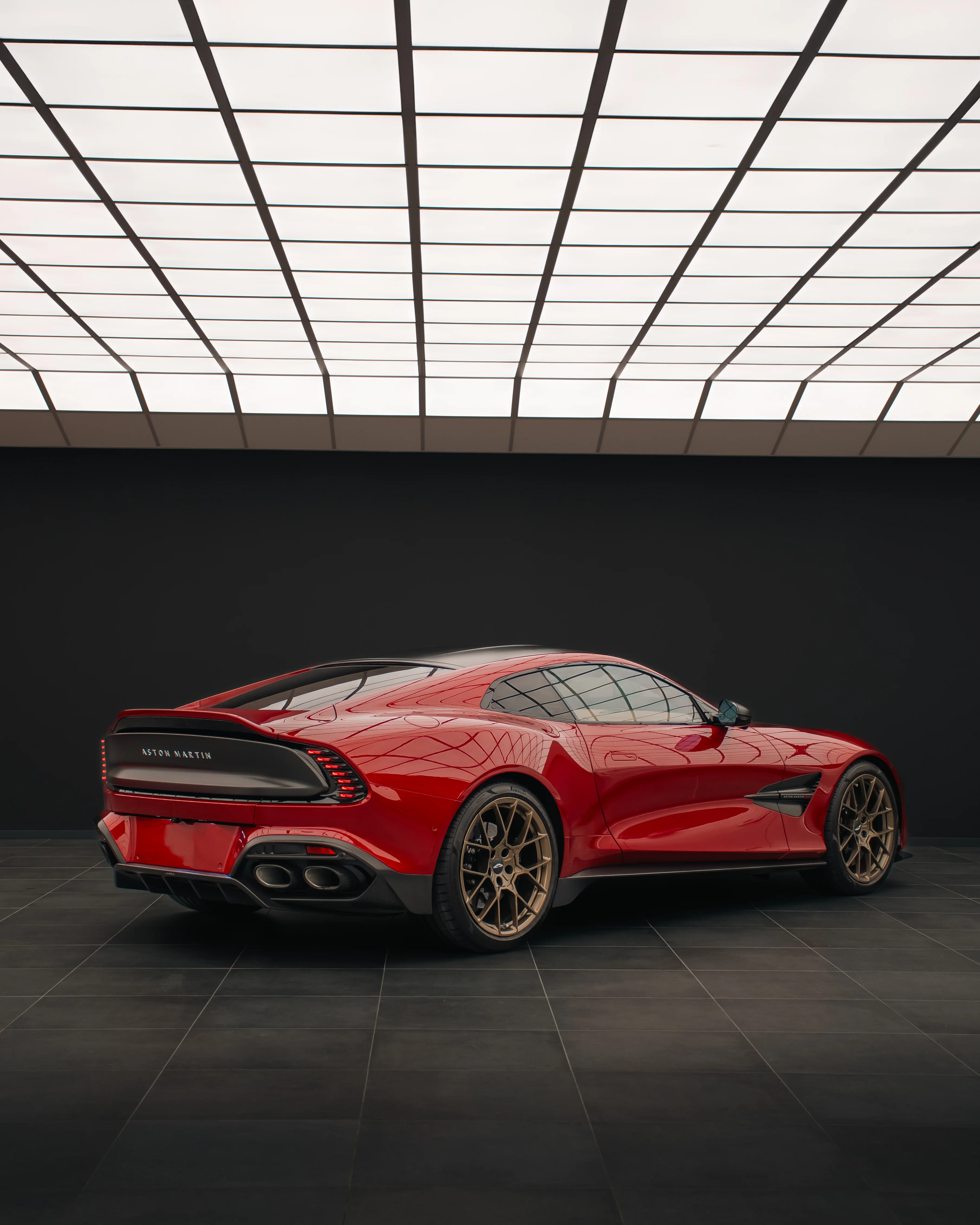 Aston Martin Vanquish 2025 Gallery 15
