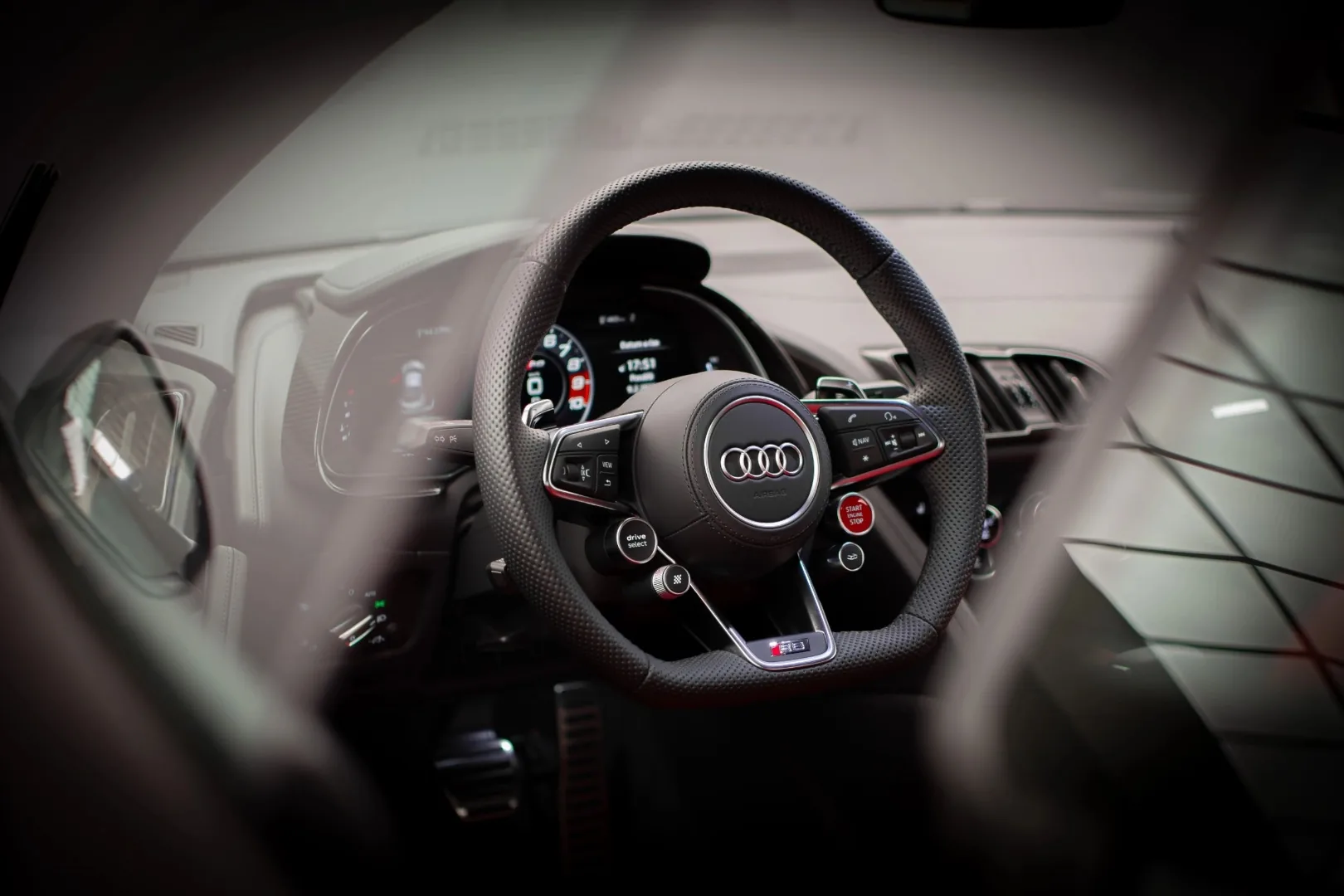 Audi R8 V10 steering wheel with start-stop button and Virtual Cockpit instrument display