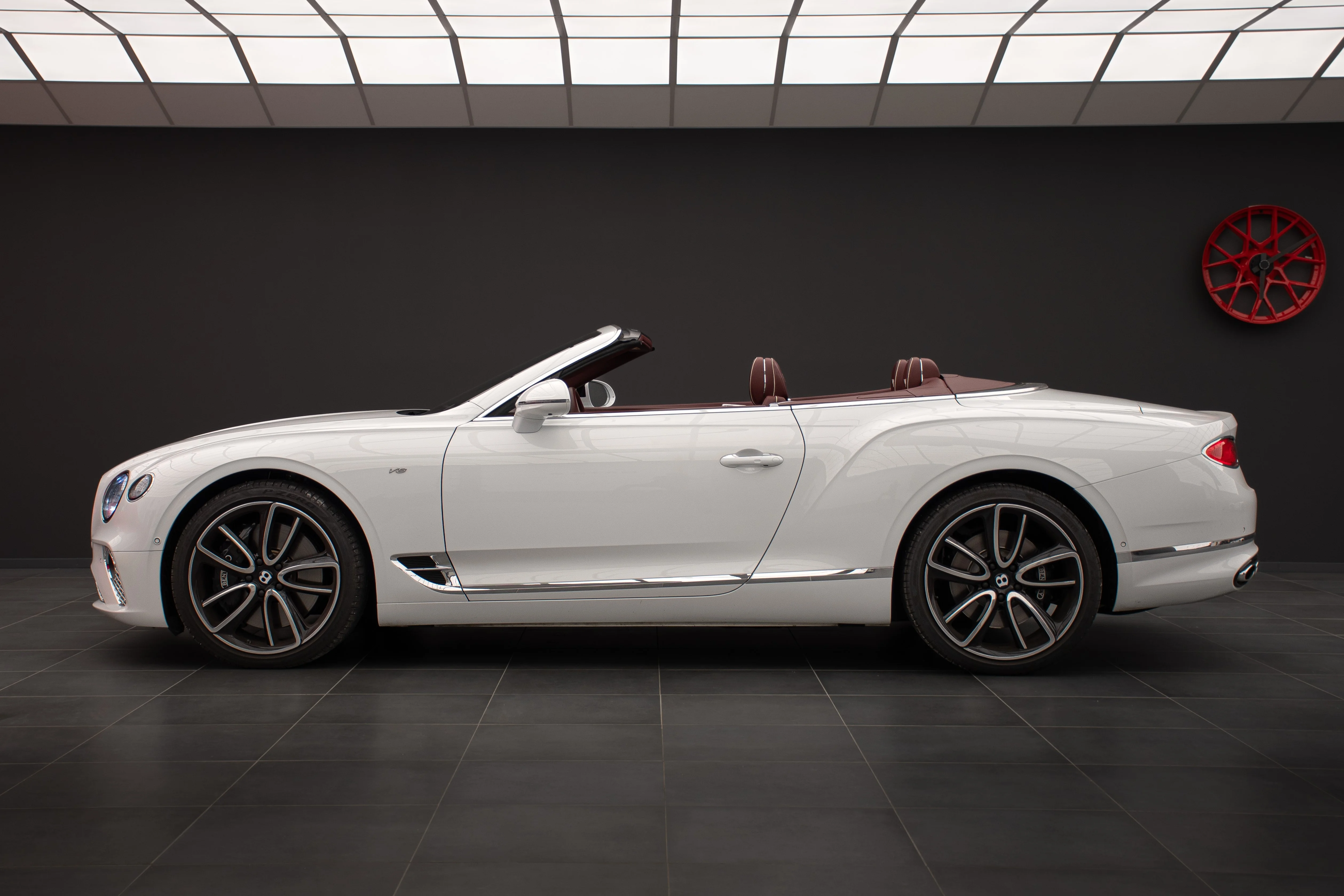 Bentley Continental GTC 2023 Gallery 02