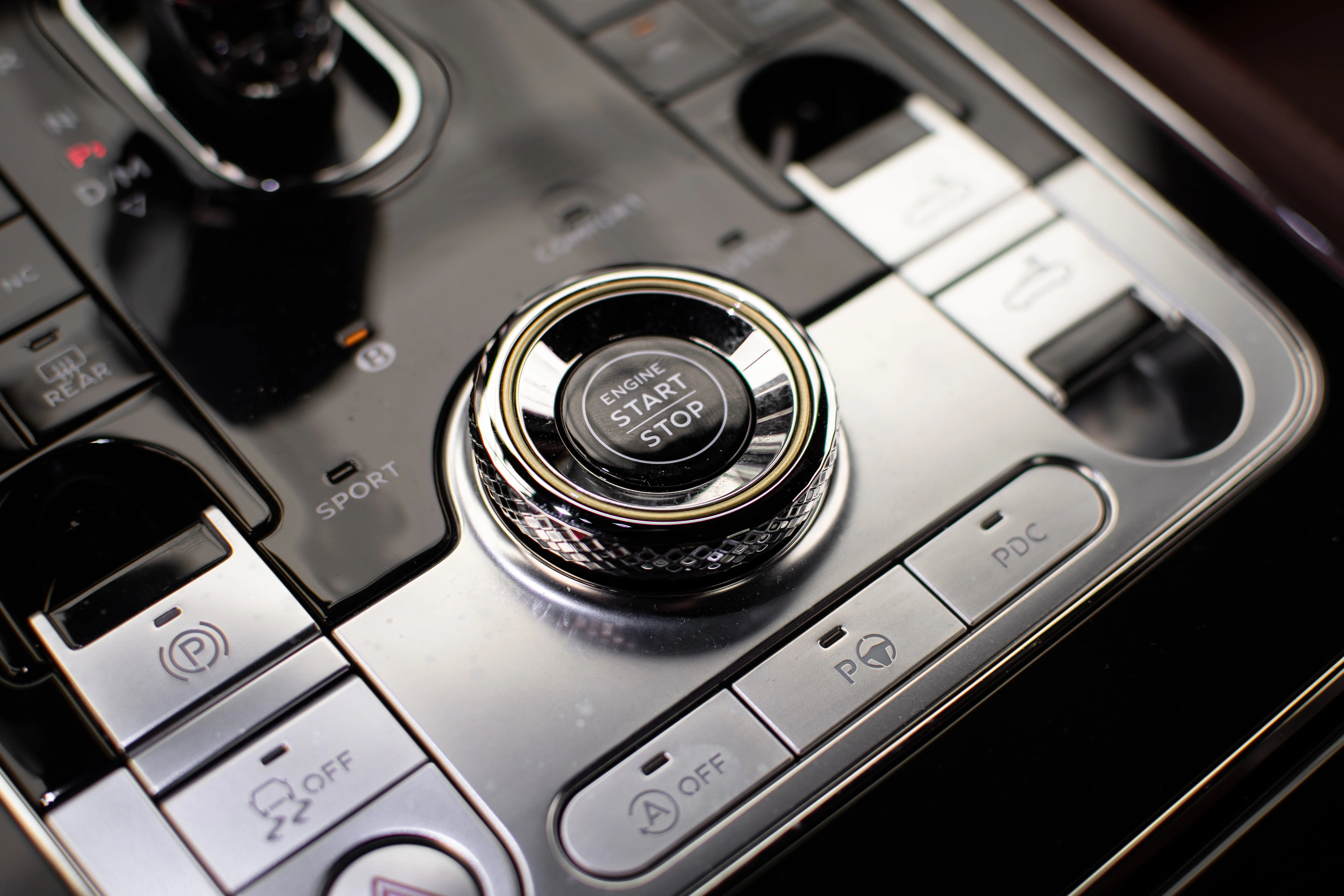 Bentley Continental GTC 2023 Gallery 10