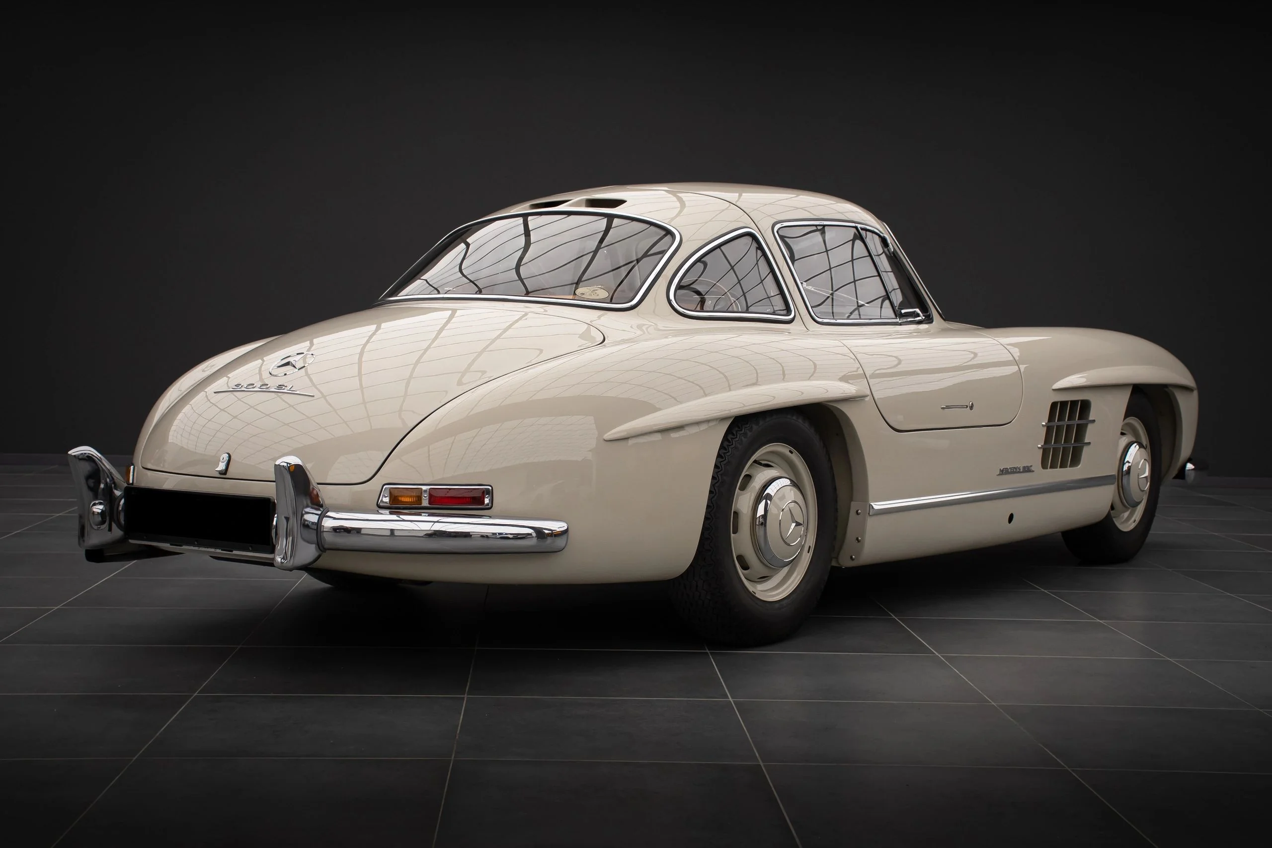 Mercedes Benz 300SL Gullwing Gallery 10
