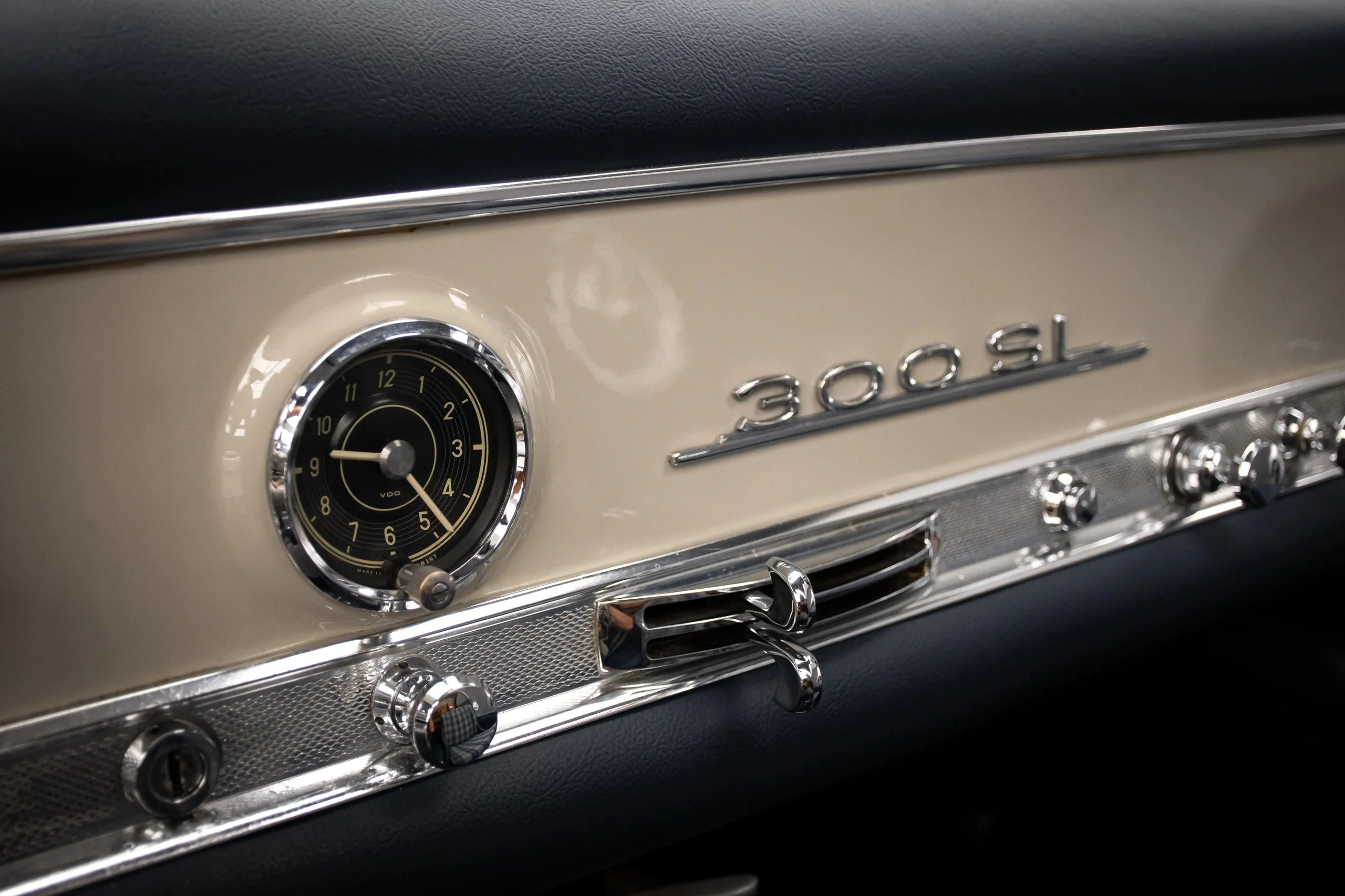 Mercedes Benz 300SL Gullwing Gallery 16