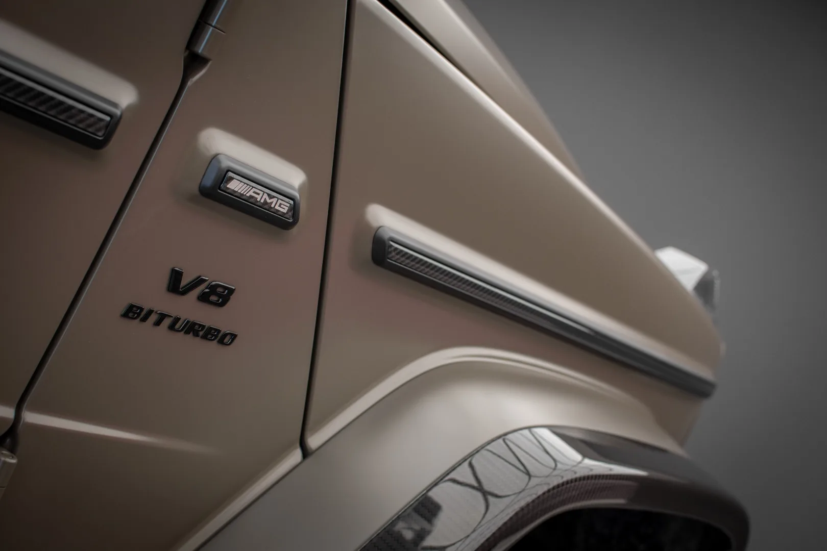 Mercedes-AMG G63 4x4 Squared fender flare with AMG and V8 Biturbo badges