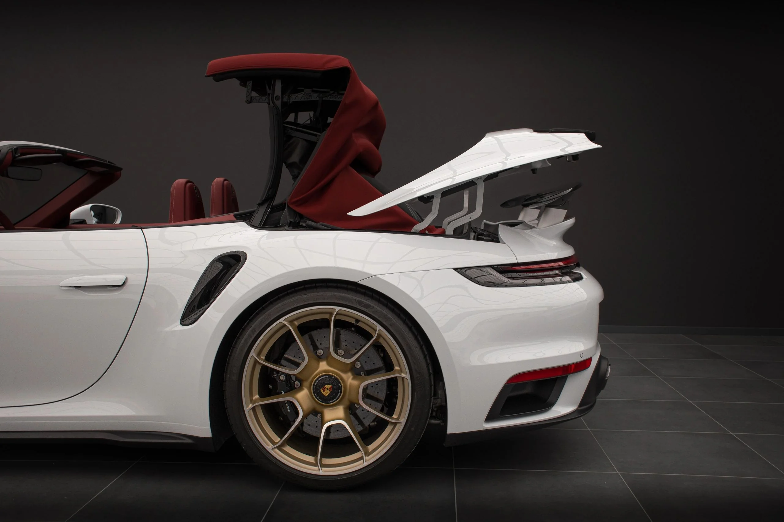 Porsche 911 Turbo S Gallery 05