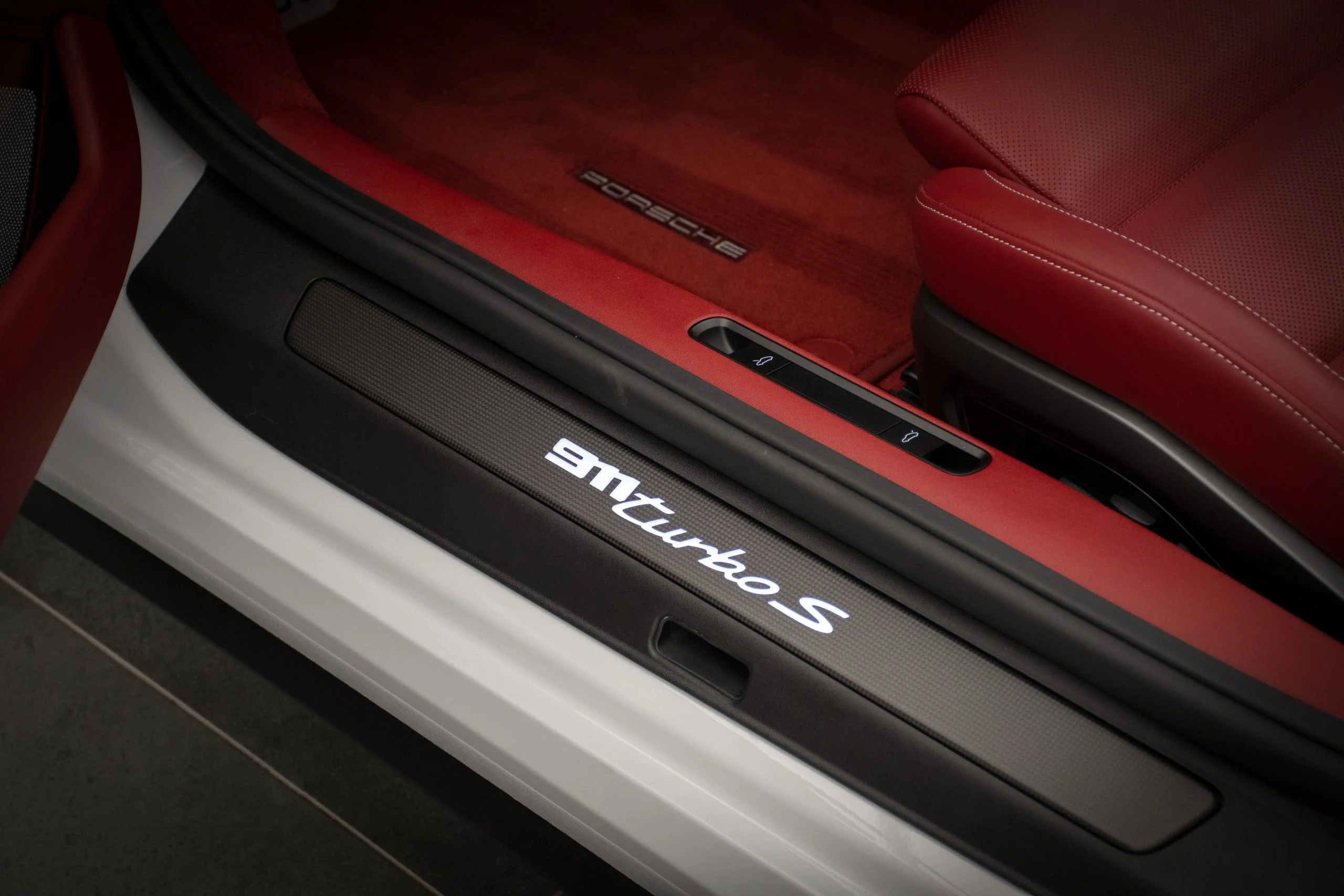 Porsche 911 Turbo S Gallery 11