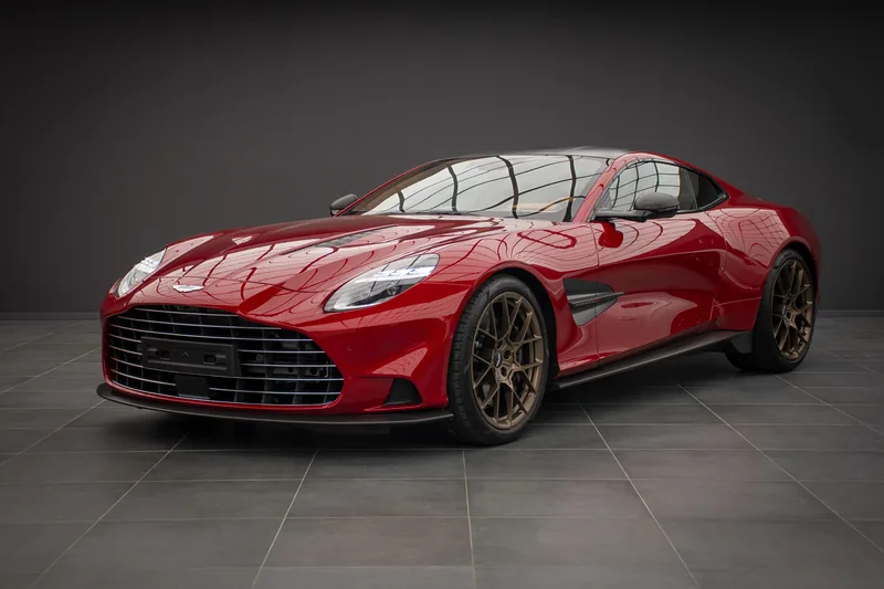 Aston Martin Vanquish 2025