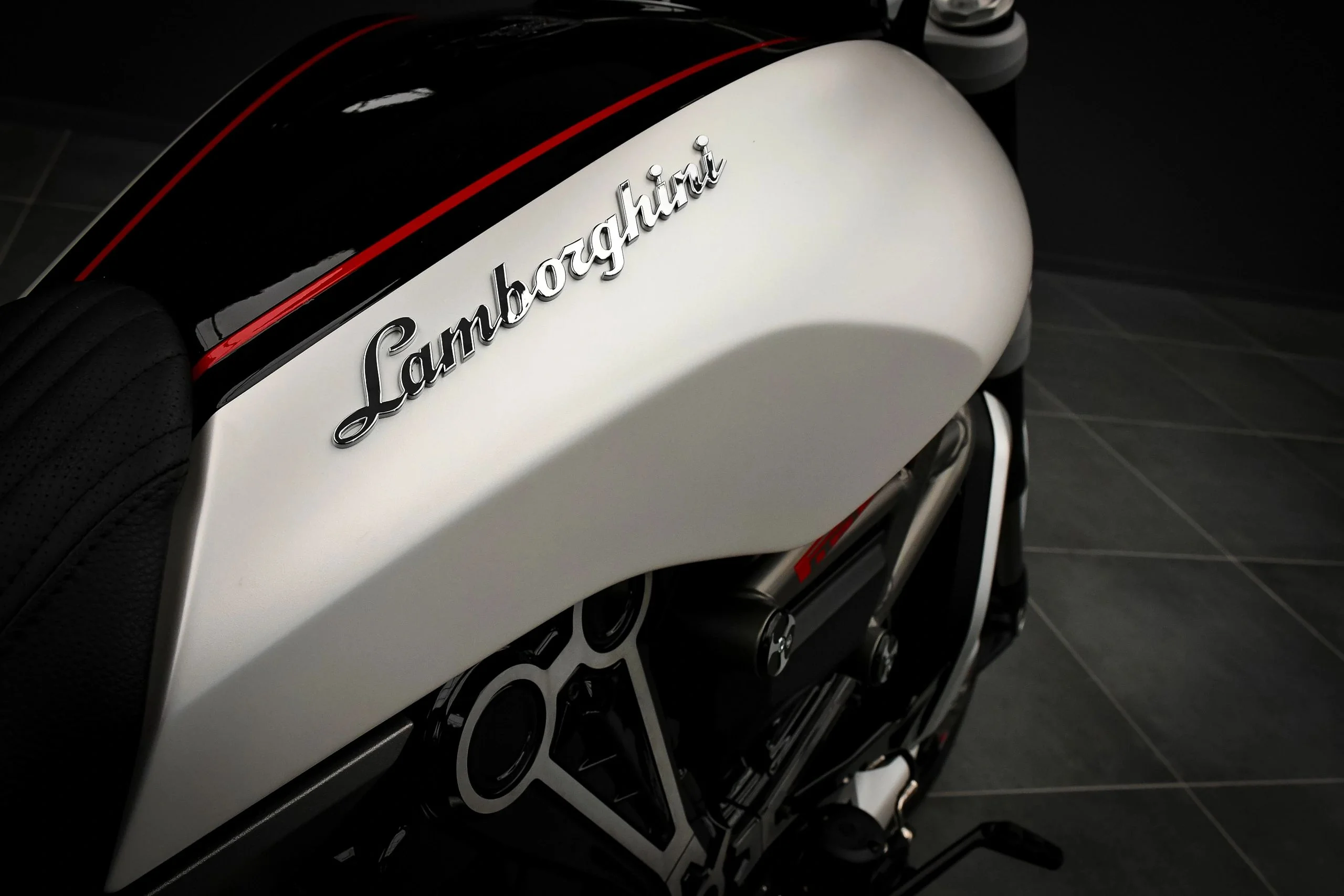 Ducati X Diavel S Gallery 05