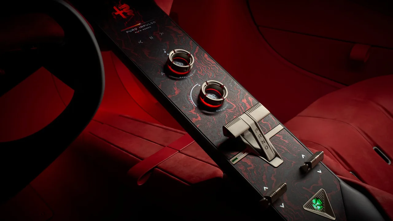 Alfa Romeo Cuorerosso Magma Display centre tunnel with rotary dials, PRND selector and Quadrifoglio button