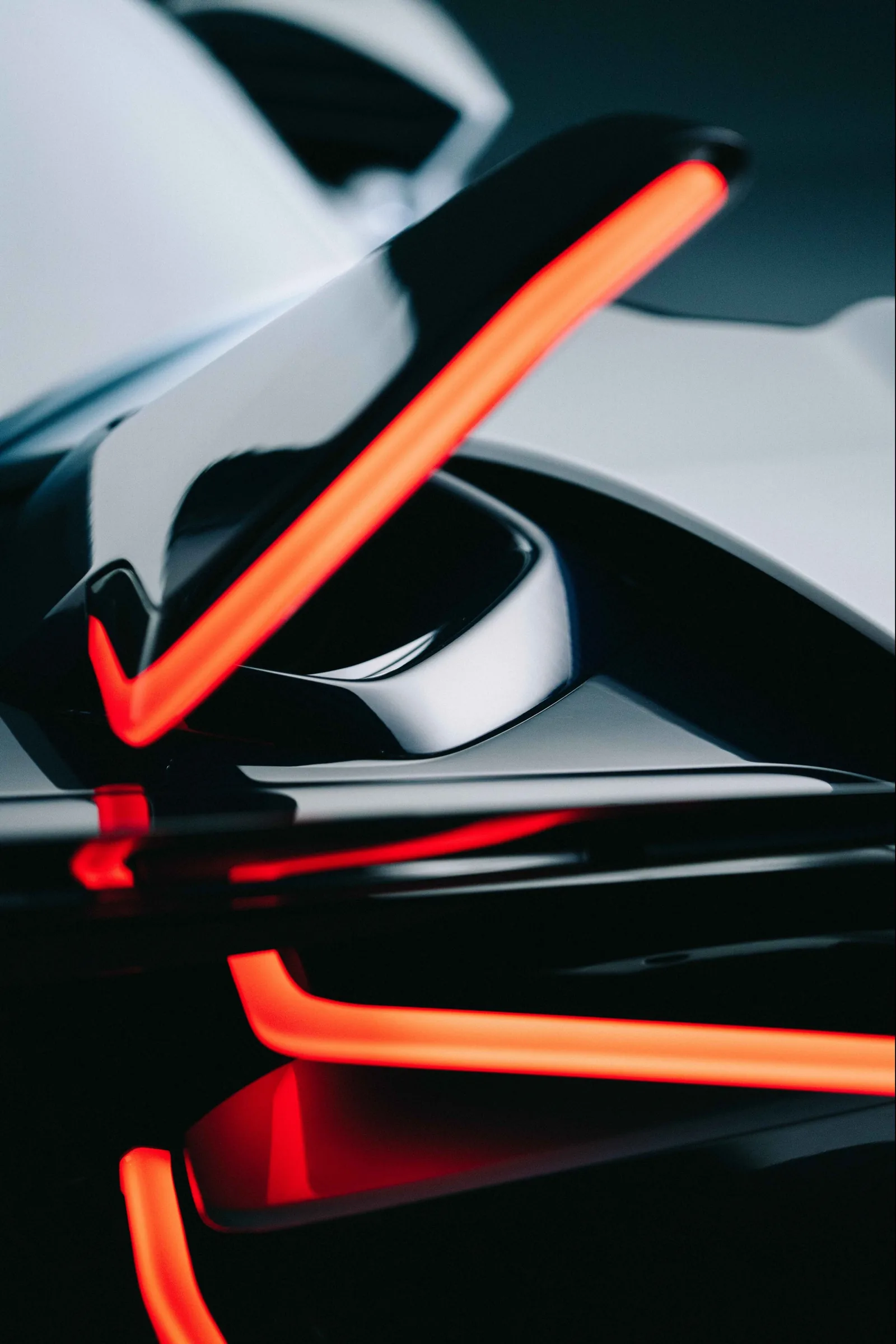 Apollo EVO Caribbean Dragon Dragon Skin exhaust — 3D-printed titanium one-piece exhaust manifold, scaled-texture surface finish inspired by dragon skin, no welds along the entire assembly