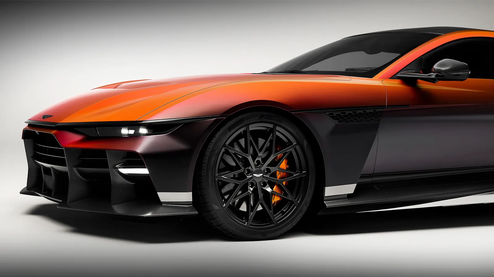 Aston Martin Valen front 21-inch forged magnesium wheel and carbon side skirt detail