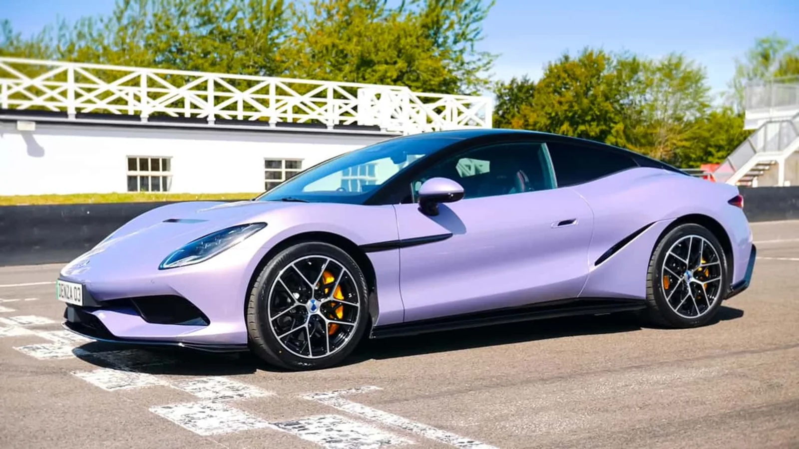 Denza Z Coupe studio image, hardtop variant