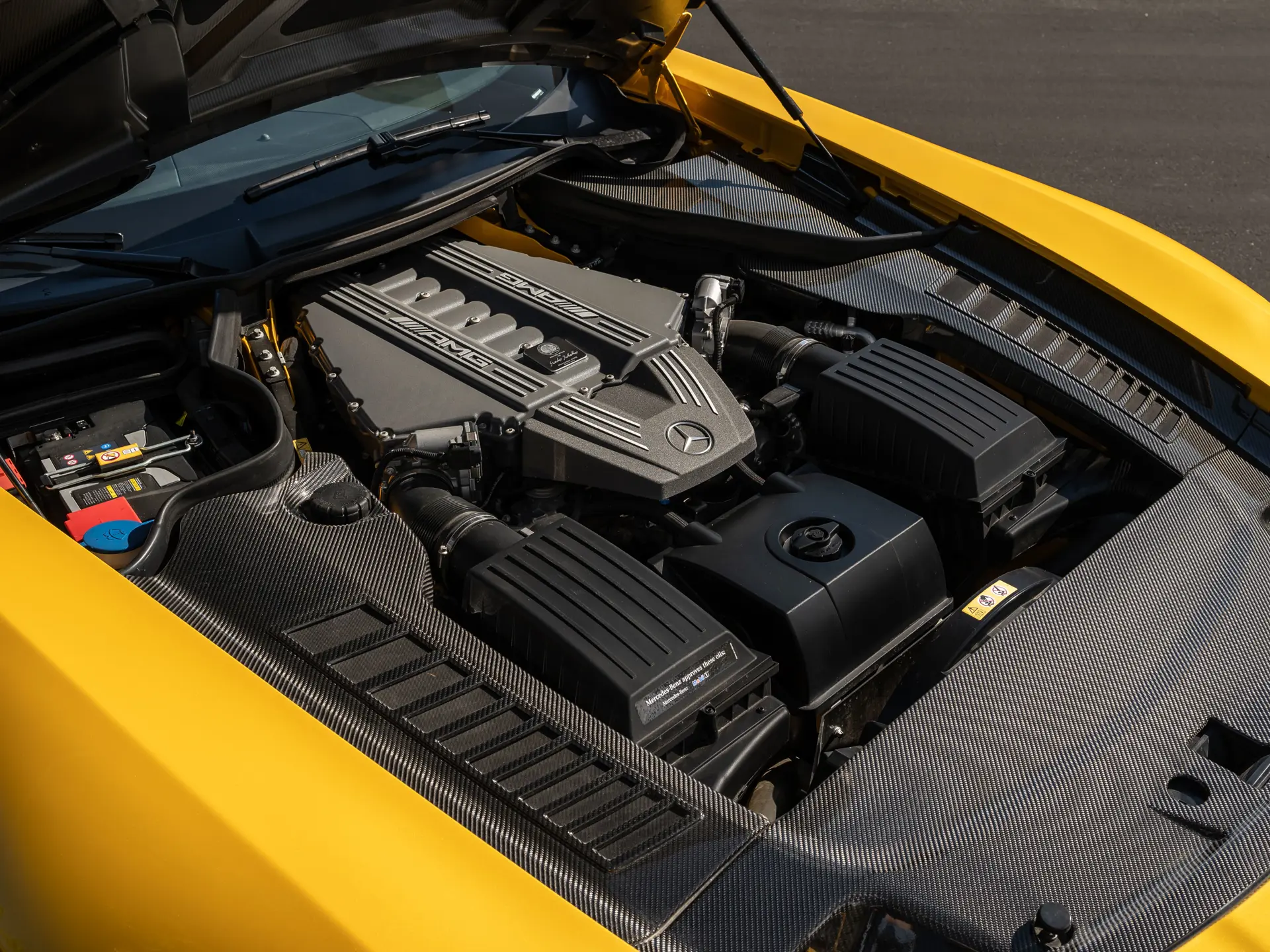 6.2-litre M159 AMG V8 engine bay of the 2013 SLS AMG Black Series — Solar Beam Yellow car, naturally aspirated 631 PS
