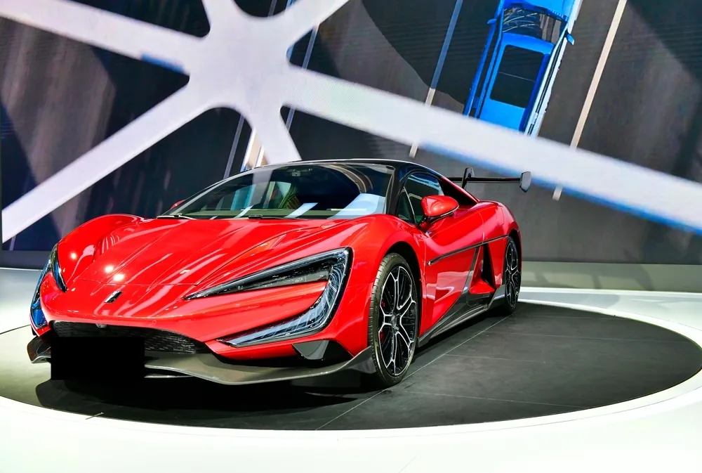Yangwang U9 front view — large air intakes, active aerodynamic elements, recessed headlight clusters