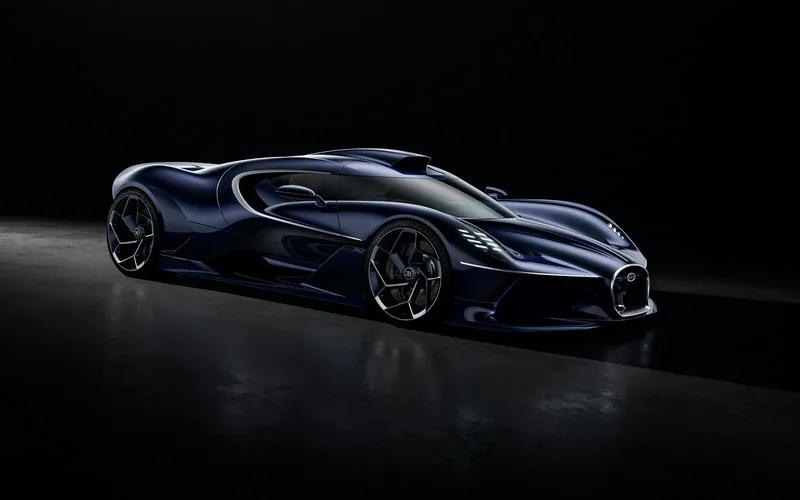 Bugatti Destrier one-off Solitaire hypercar — 1,600 PS quad-turbo W16, Bolide carbon monocoque, Sapphire Celeste finish, 1-metre-tall body