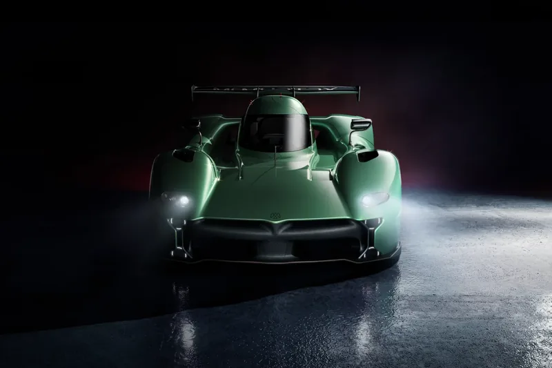 McMurtry Spéirling Pure production hypercar — 986 hp electric fan car, 4,400 lb downforce, 100 units from £995,000