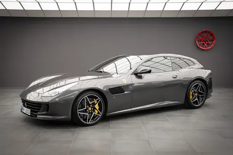Ferrari GTC4 Lusso V12