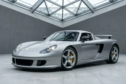 Porsche Carrera GT: Specs, 612 PS V10 & 1,270 Built