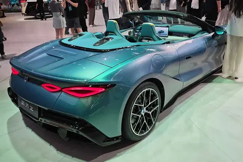 Denza Z Convertible — The 1,000 HP EV Spider That Should Terrify Europe's Premium Brands