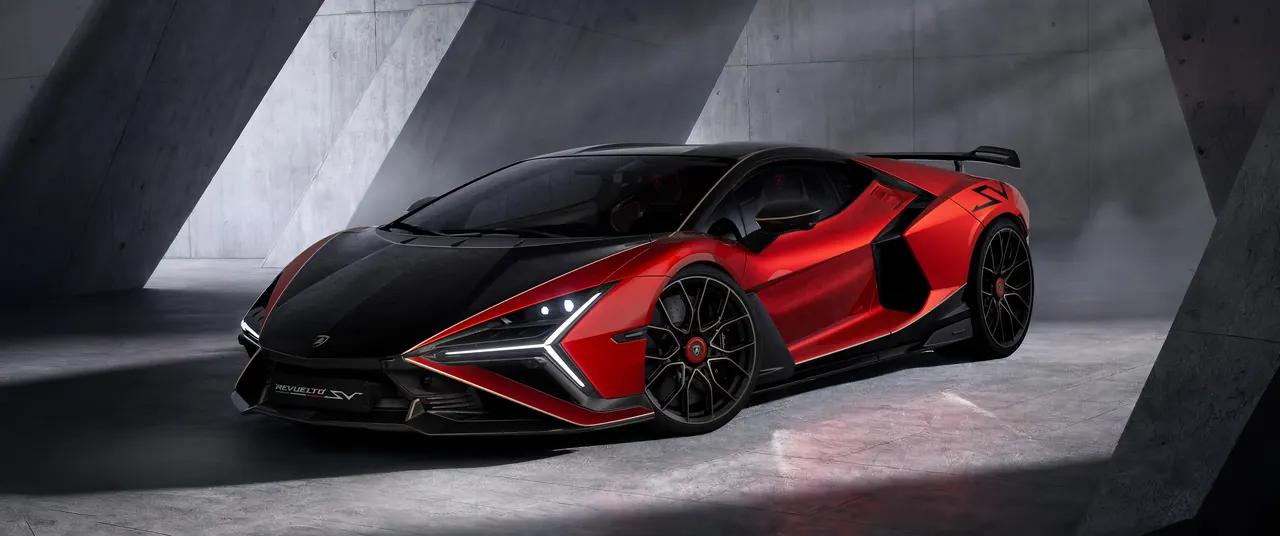 Lamborghini Revuelto SV in dark carbon livery, ultrawide 3440 × 1440 desktop wallpaper